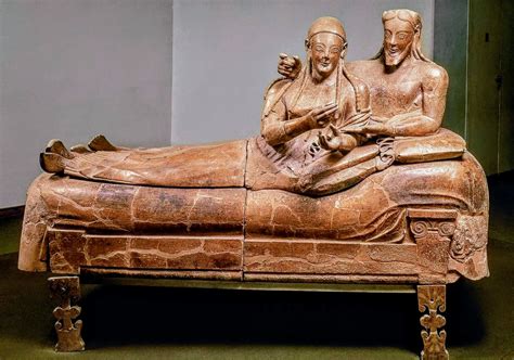 Sarcophagus of the Spouses! Ein eindrucksvoller Einblick in die römische Grabkunst des 2. Jahrhunderts!